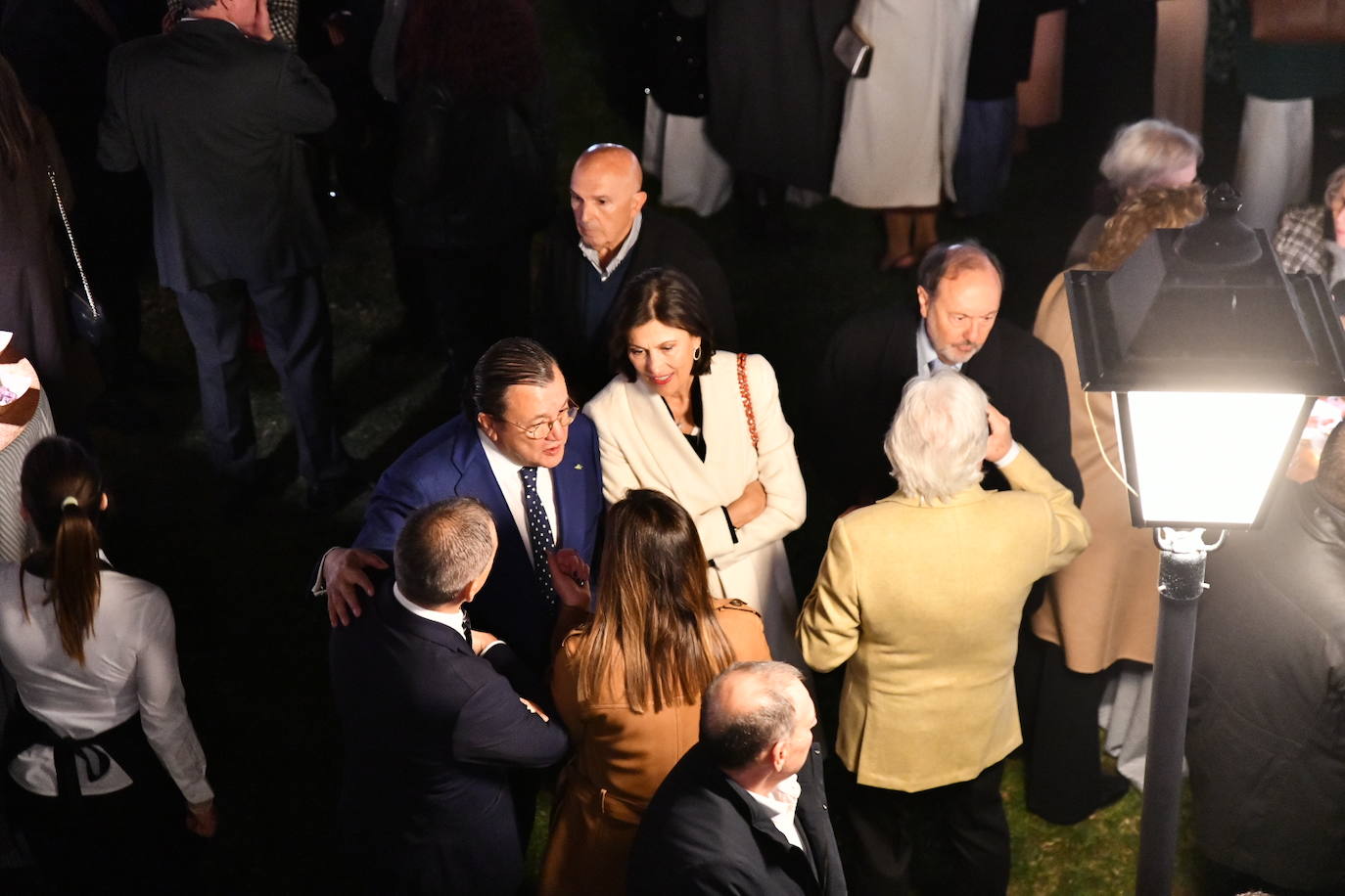 El cóctel solidario de Vectalia, en imágenes