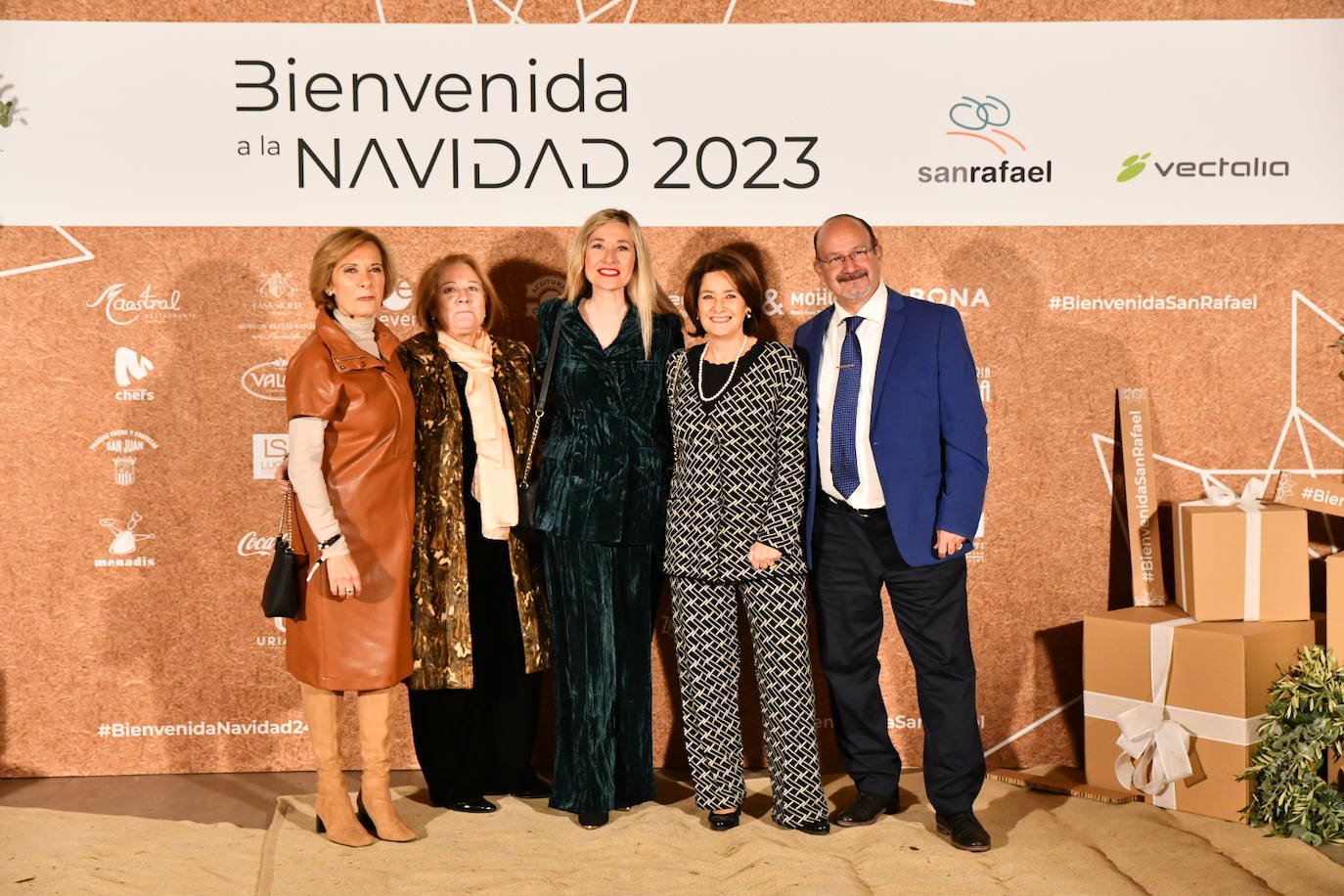 El cóctel solidario de Vectalia, en imágenes