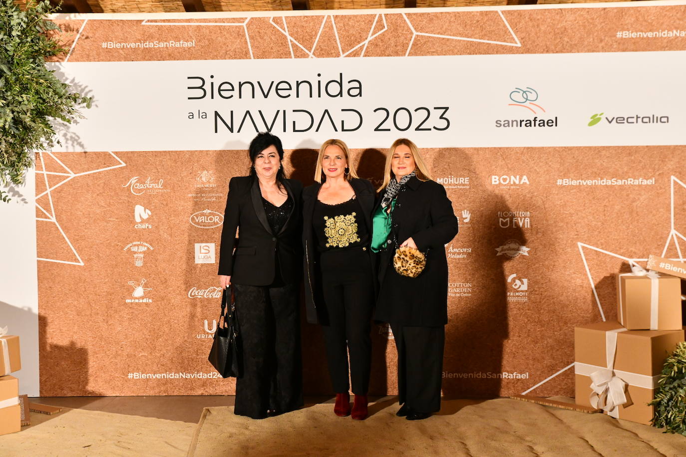 El cóctel solidario de Vectalia, en imágenes