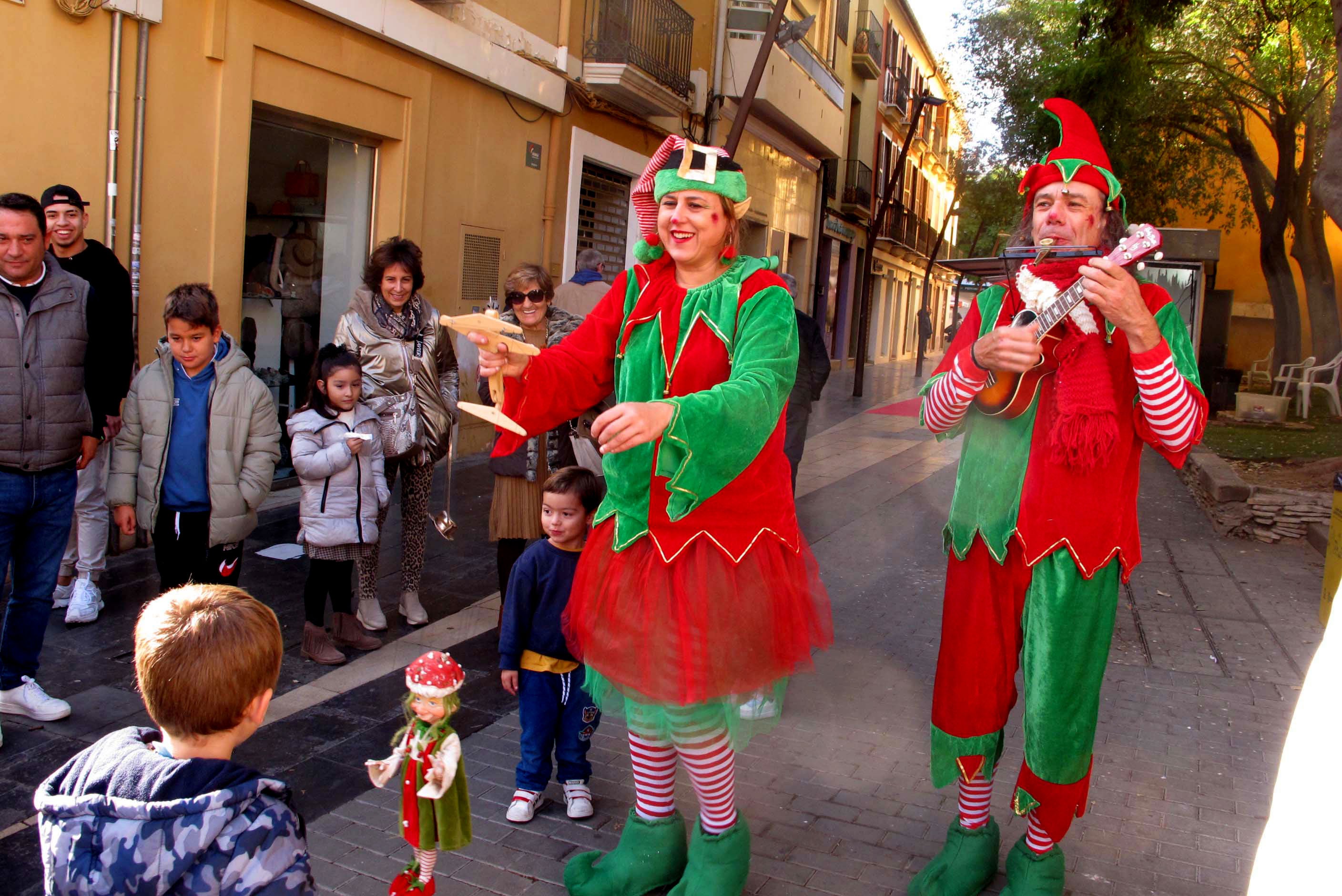 El Mercat de Nadal llena las calles de Dénia