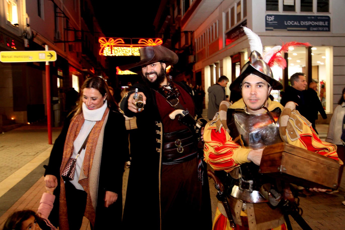 Comercio y público encienden la &#039;Nit de Llum&#039; de Dénia