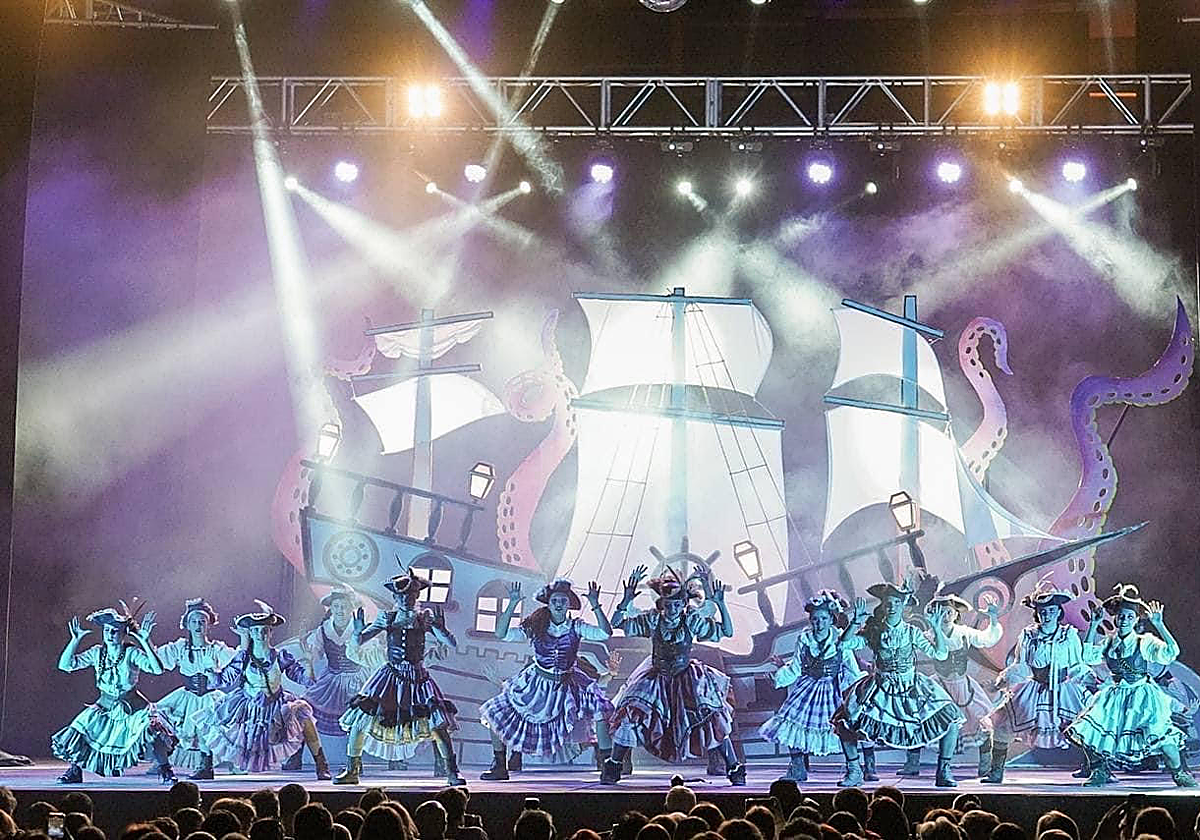 Actuación de la hoguera Sant Blai-La Torreta.