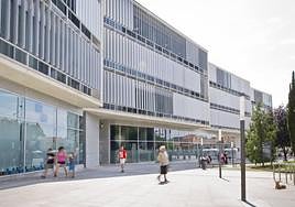 Fachada del Ayuntamiento de San Vicente.