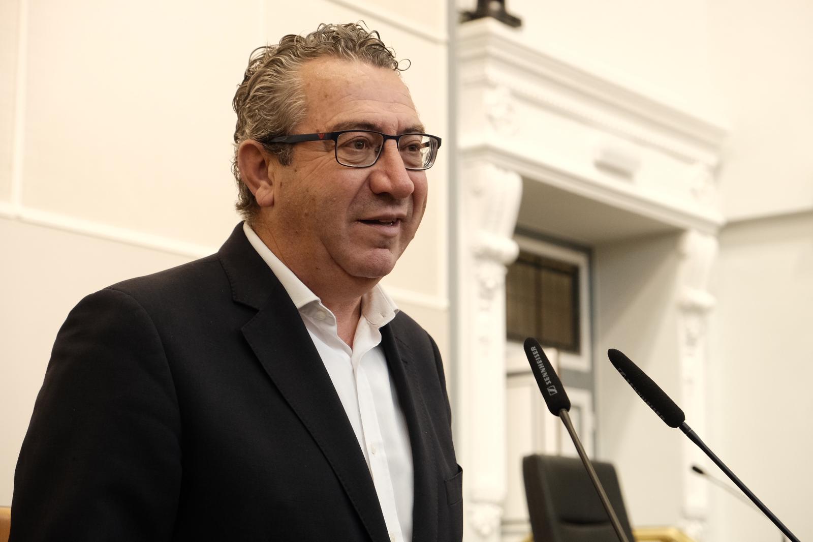 Imágenes del brindis navideño en la Diputación de Alicante