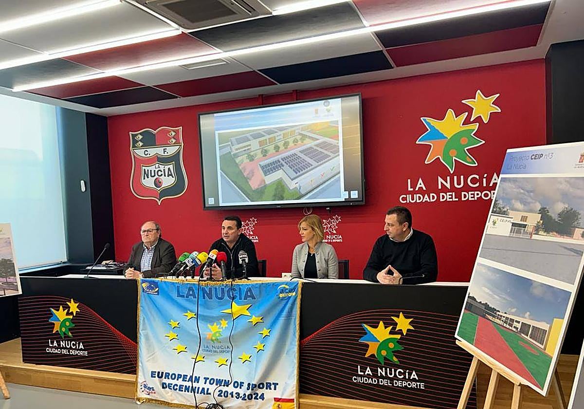 Bernabé Cano durante su intervención de este lunes