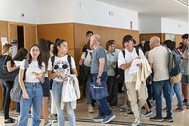 Alumnos en un centro educativo de Alicante.