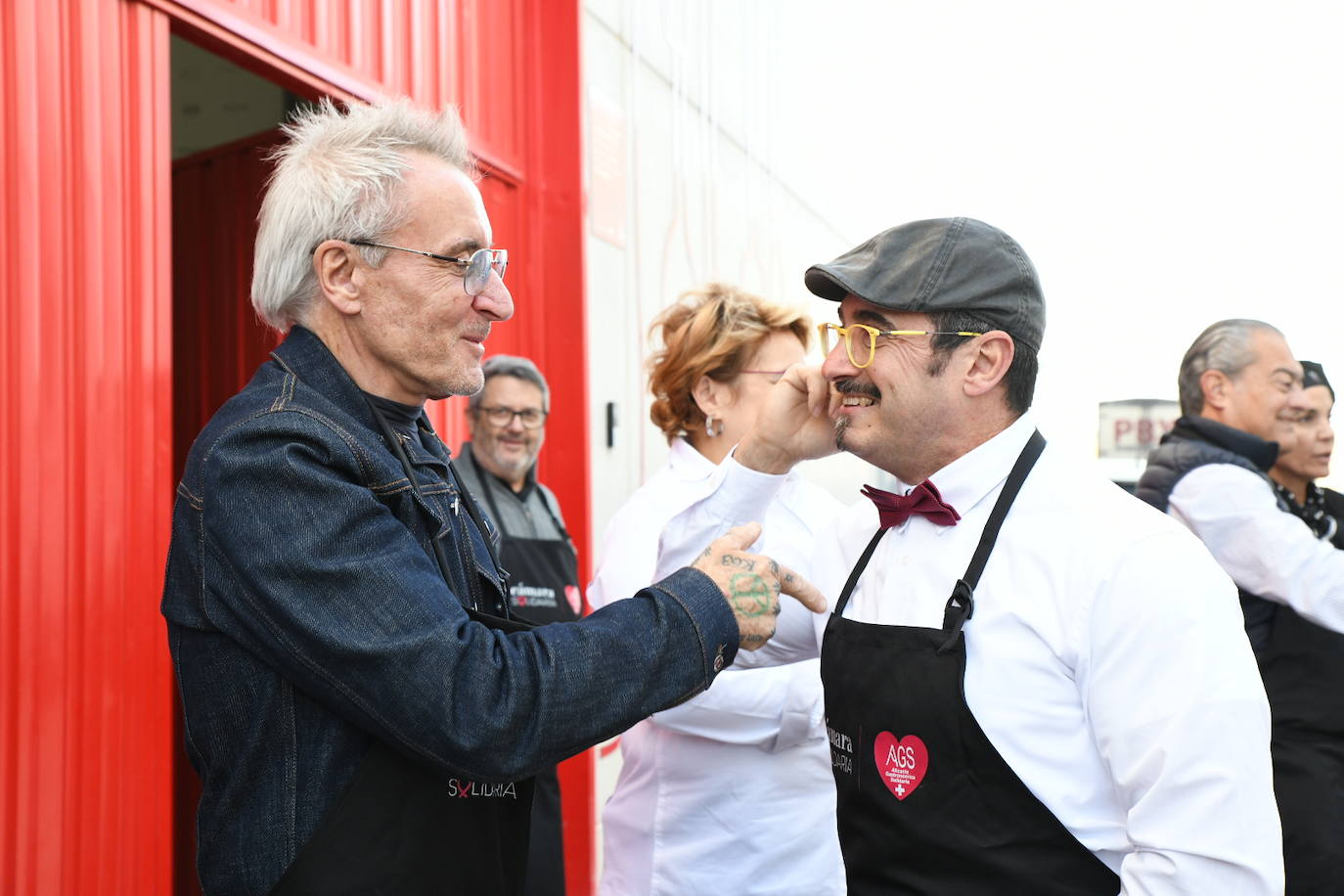 Los grandes chef dan el toque al cocido solidario de AGS