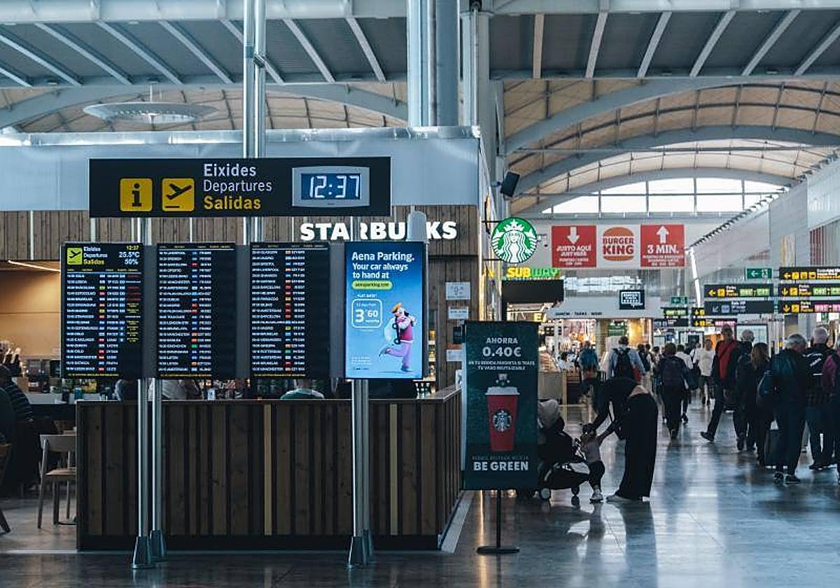 Instalaciones del aeropuerto de Alicante-Elche.