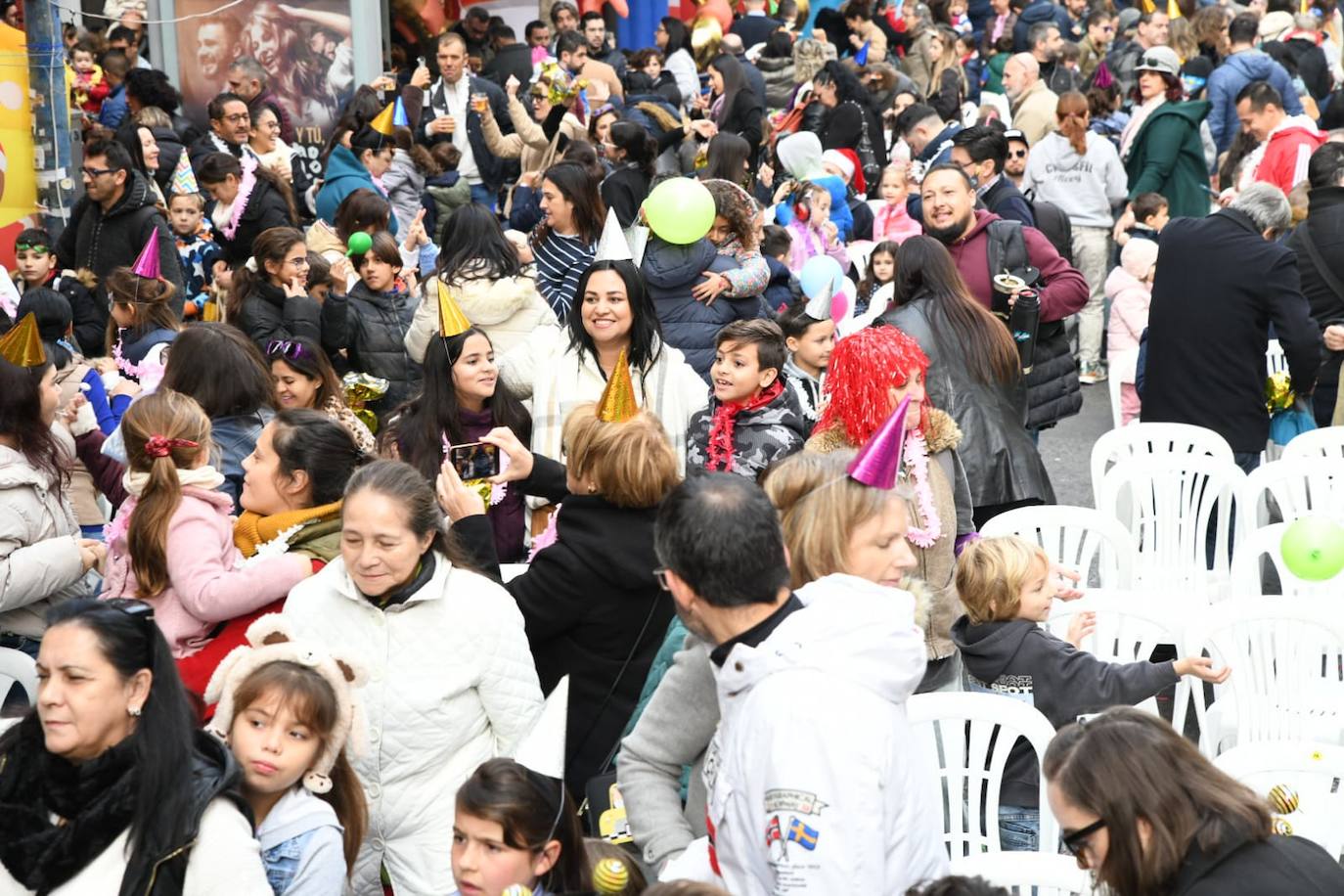 La cuenta atrás hacia 2024 llena la Rambla de Alicante