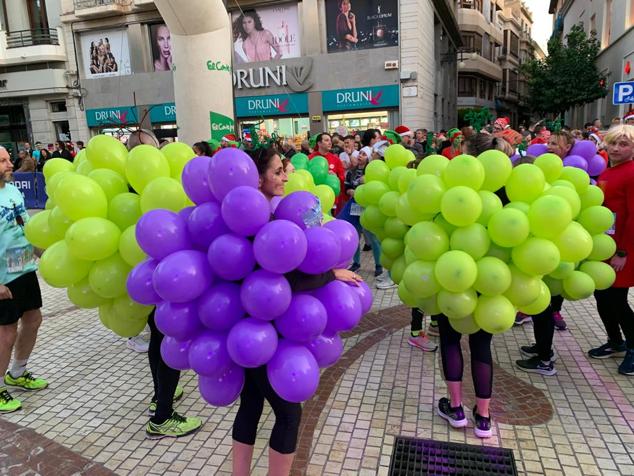 Fotos: Vuelve tras dos años la San Silvestre Ilicitana con cerca de 2.500 corredores