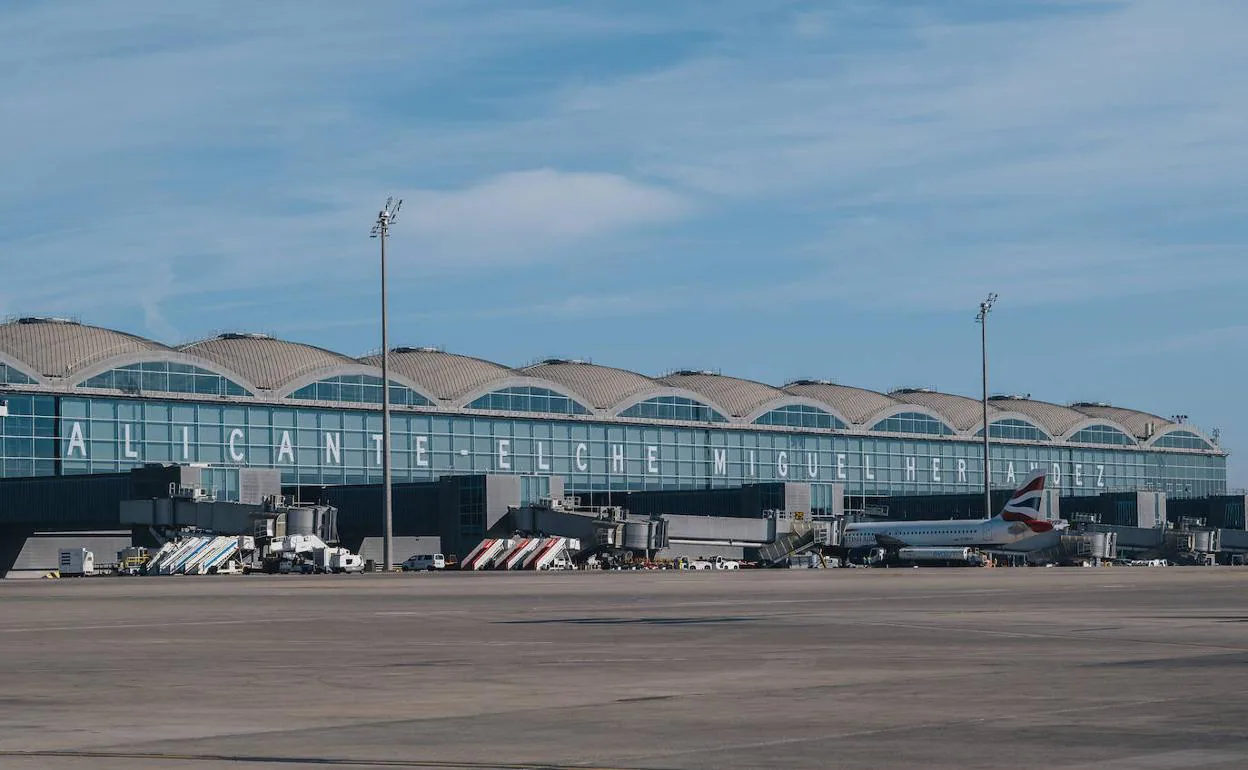 El aeropuerto de Alicante-Elche Miguel Hernández