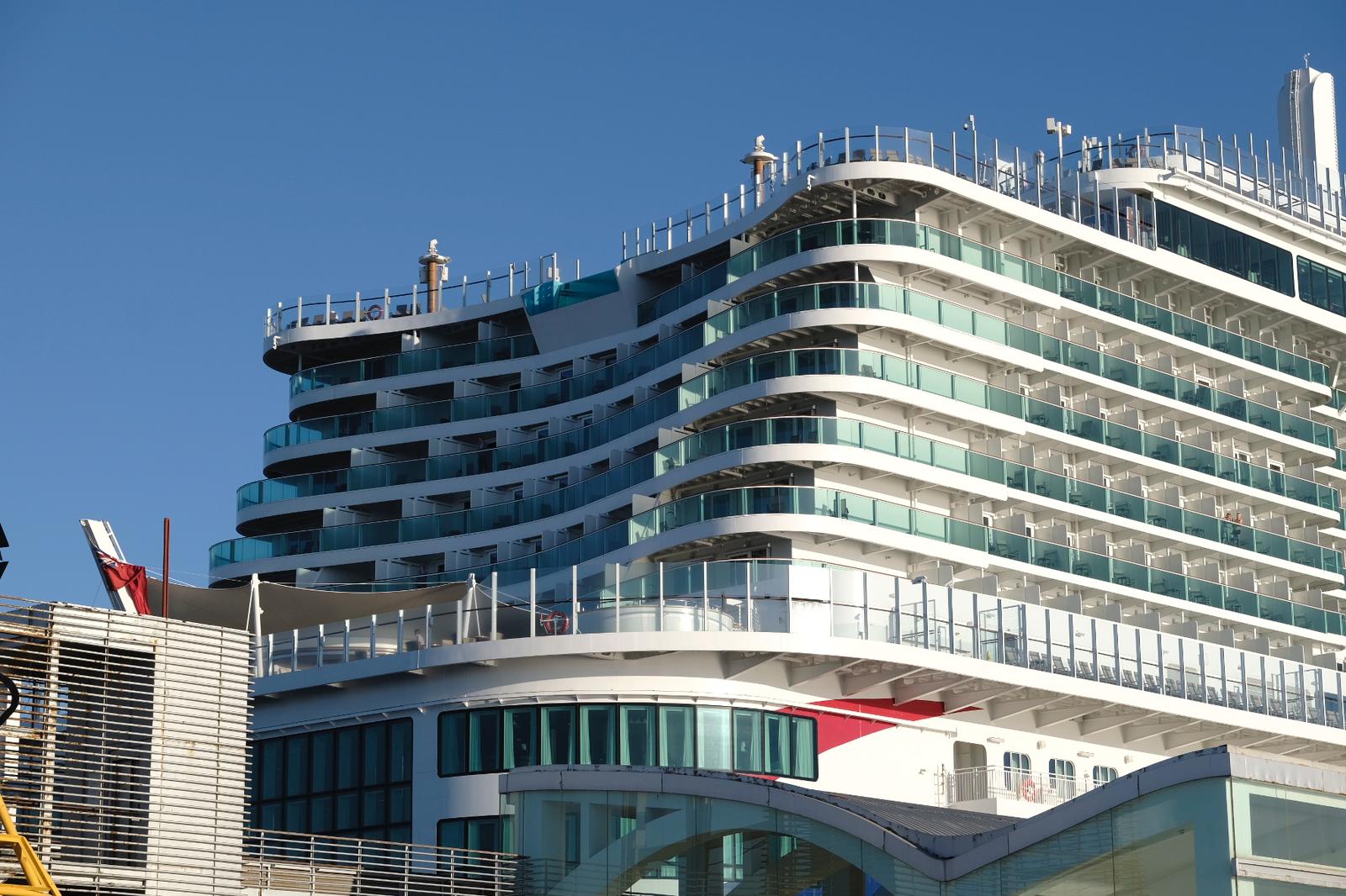 Fotos: El crucero &#039;Iona&#039; atraca en Alicante con 4.000 turistas
