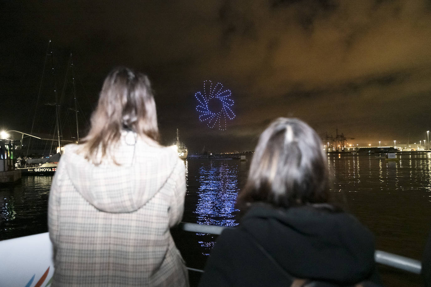 Ocean Race | Unos 200 drones iluminan el cielo alicantino