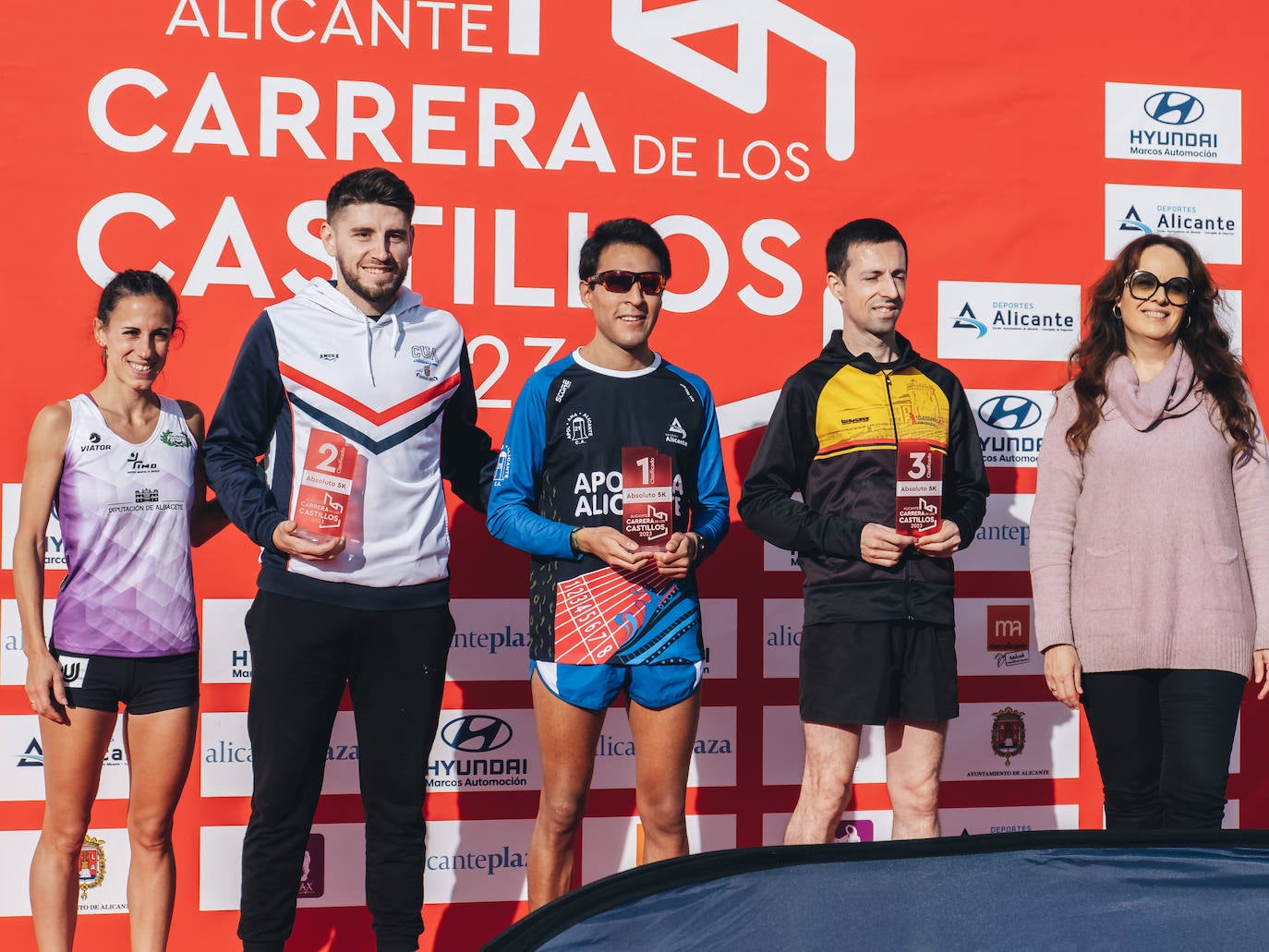 Fotos: Búscate en la Carrera de los Castillos de Alicante