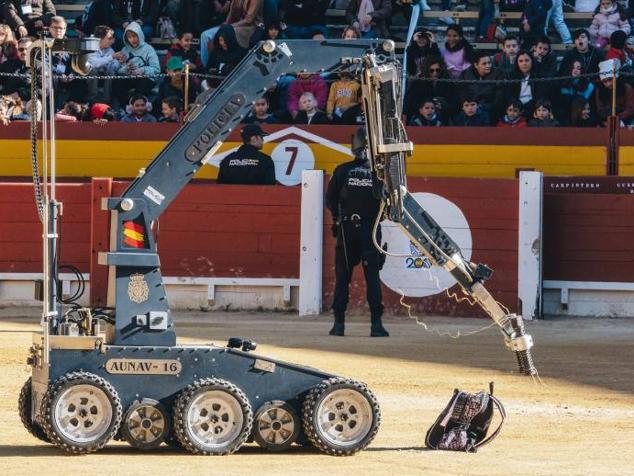 Fotos: Exhibición de medios aéreos, caballería y simulacro de rescate muestran la Policía Nacional