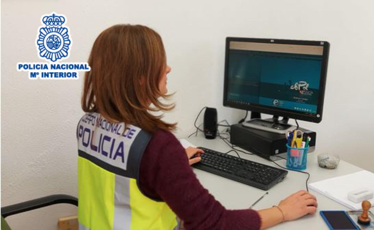 Investigadora de la Policía Nacional. 