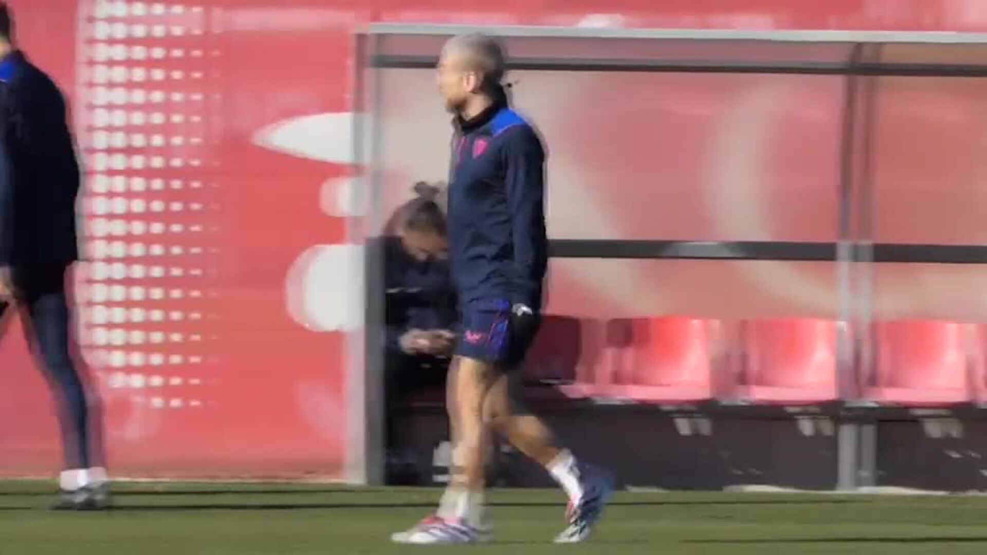 Papu Gómez vuelve a entrenar con el grupo