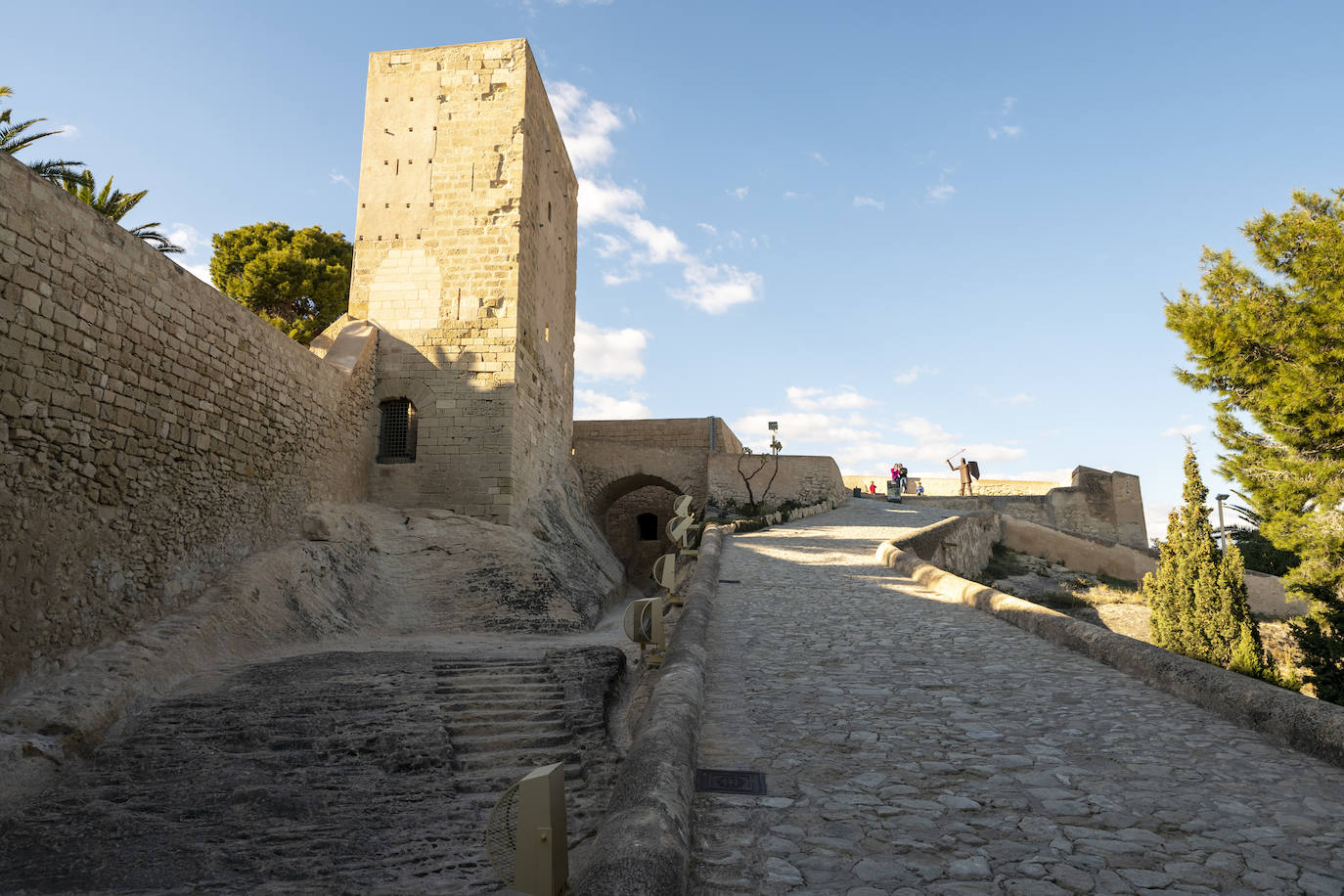 Fotos: Un paseo por el emblemático Castillo de Santa Bárbara