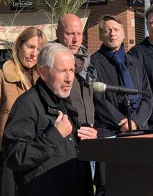 Imagen secundaria 2 - Imágenes del acto inaugural del jardín. 