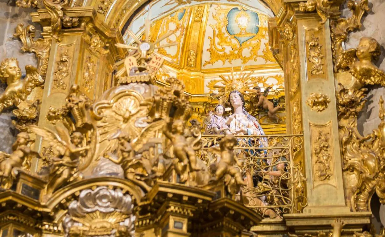 Parte del retablo mayor de la Basílica de Santa María de Alicante.