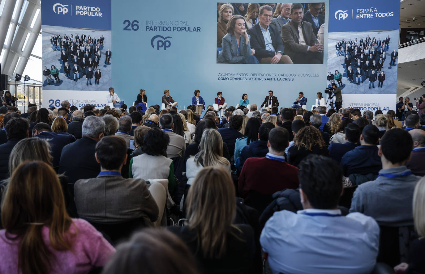 Fotos: Así ha sido la primera jornada de la Intermunicipal del PP en Valencia