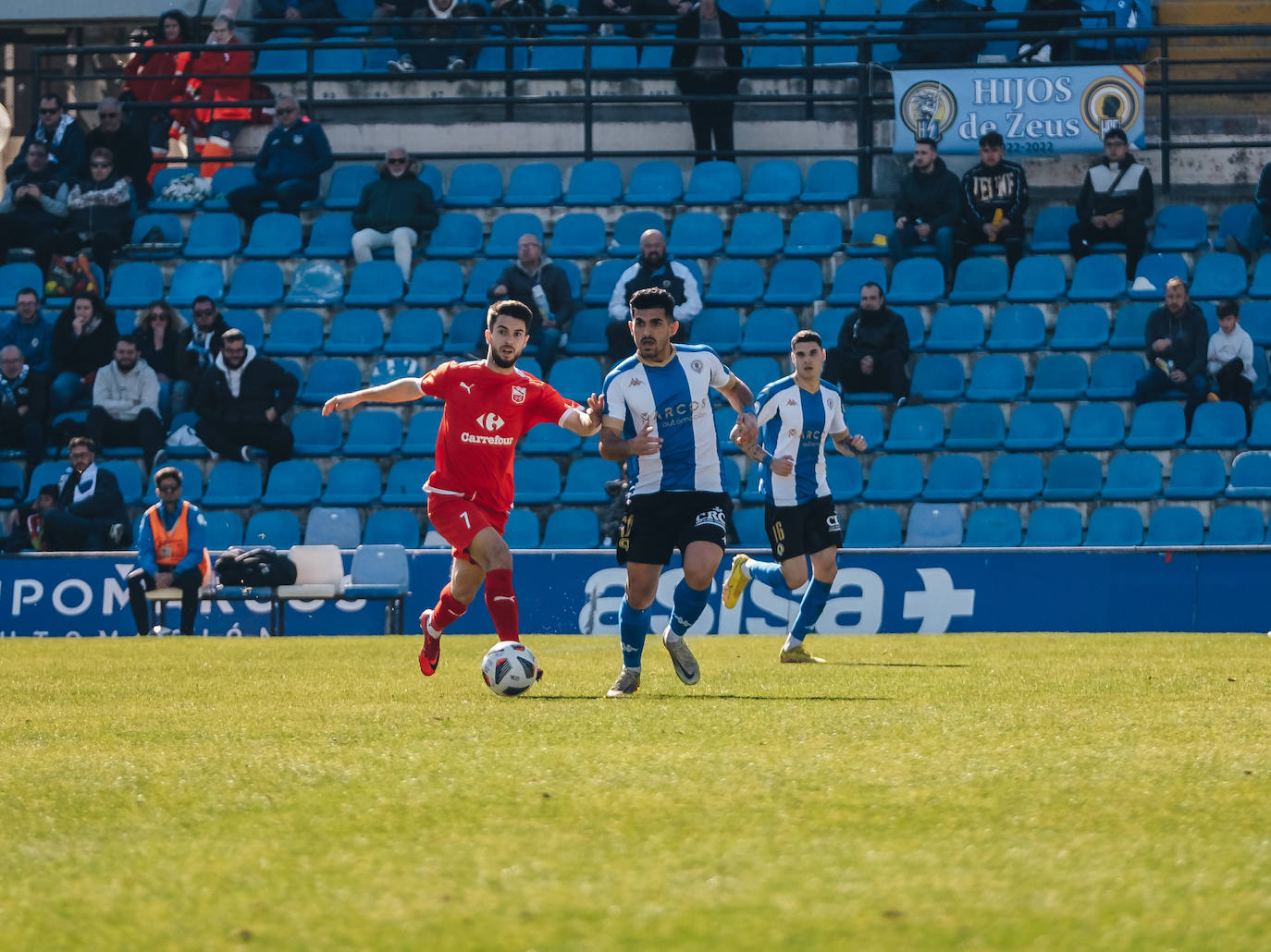 Fotos: El partido del Hércules contra el Prat en imágenes