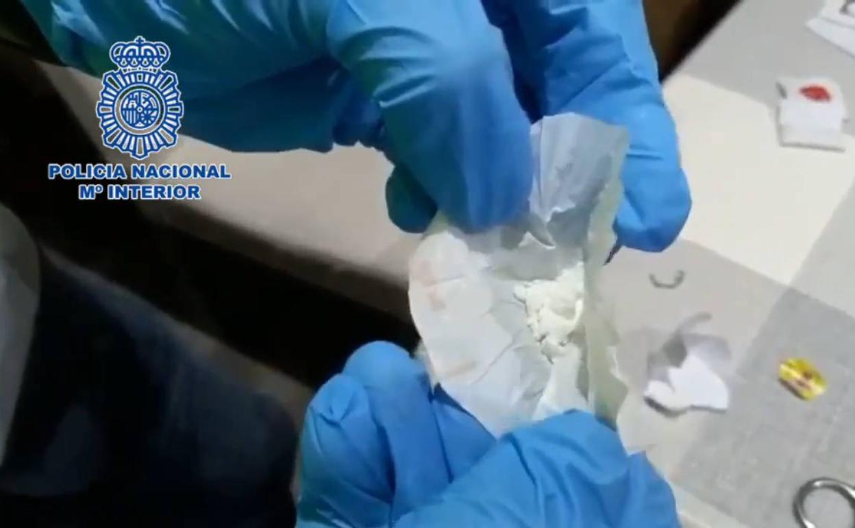 La bolsas de cocaína incautadas al detenido 