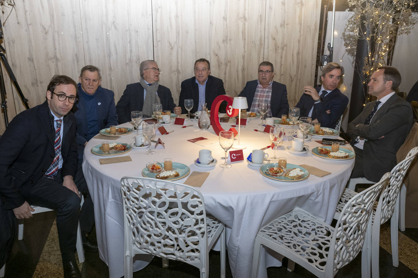 Fotos: El presidente de AC Hoteles, Antonio Catalán, protagoniza una ponencia en la Cámara de Comercio de Alicante