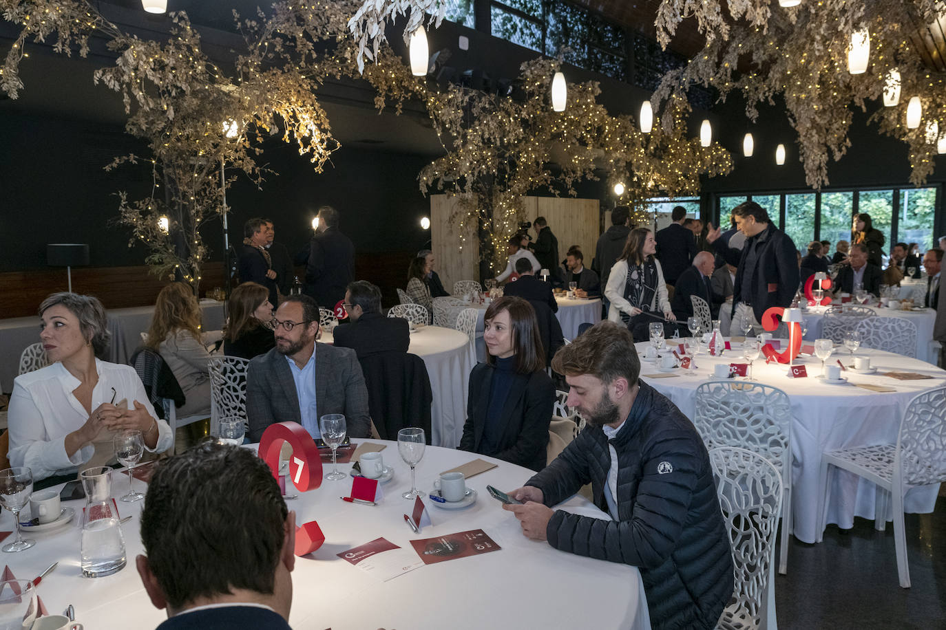 Fotos: El presidente de AC Hoteles, Antonio Catalán, protagoniza una ponencia en la Cámara de Comercio de Alicante