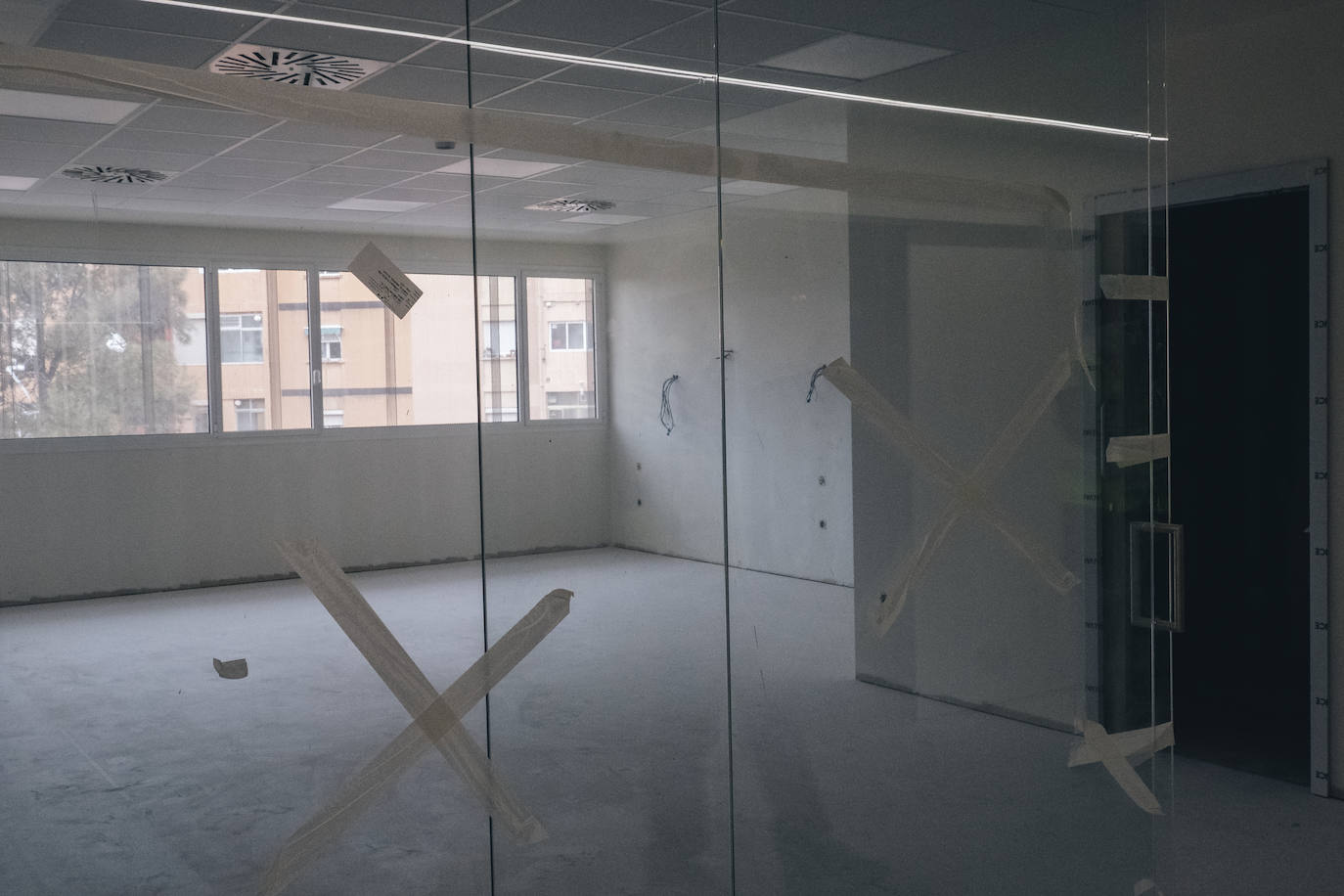 Fotos: Avanzan las obras en el edificio de Urgencias del Hospital General de Alicante | El presidente de la Generalitat Valenciana, Ximo Puig, y el conseller de Sanidad, Miguel Mínguez de visita