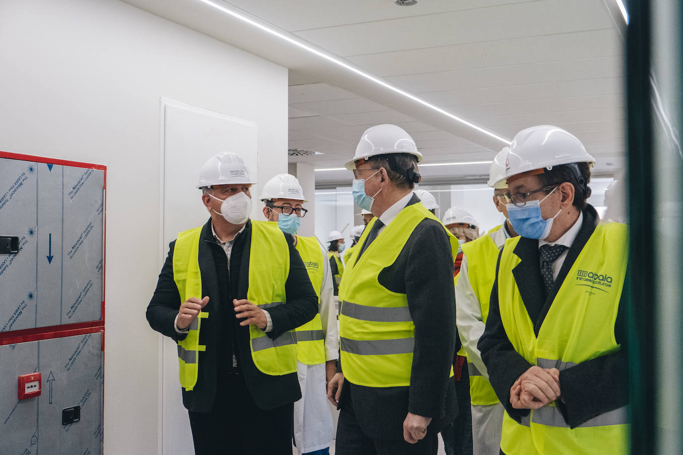 Fotos: Avanzan las obras en el edificio de Urgencias del Hospital General de Alicante | El presidente de la Generalitat Valenciana, Ximo Puig, y el conseller de Sanidad, Miguel Mínguez de visita