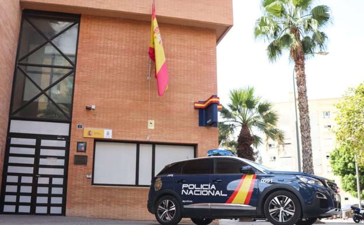 Imagen de archivo de una patrulla de la Policía Nacional 