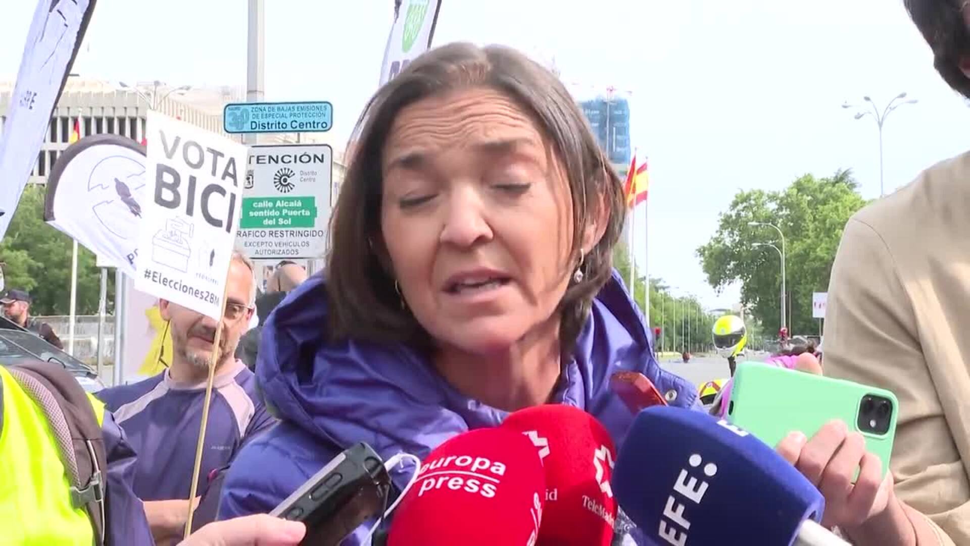 Maroto pide coherencia al PP por criticar la lona de Podemos