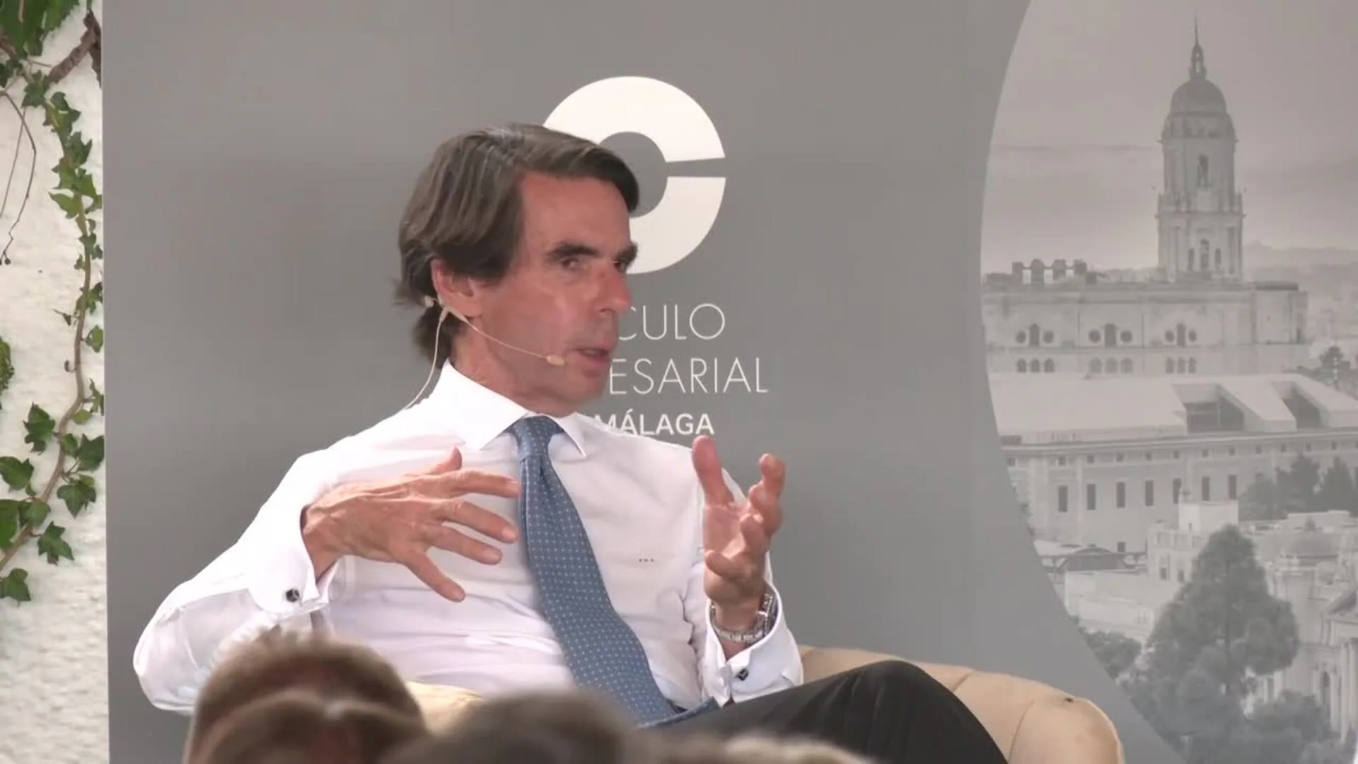 Aznar dice que Feijóo tiene "todas las condiciones para ser un excelente presidente"