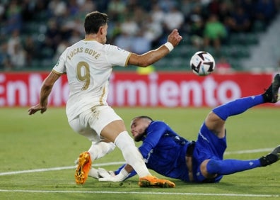 Imagen secundaria 1 - Imágenes del empate del Elche ante el Cádiz de este domingo. 