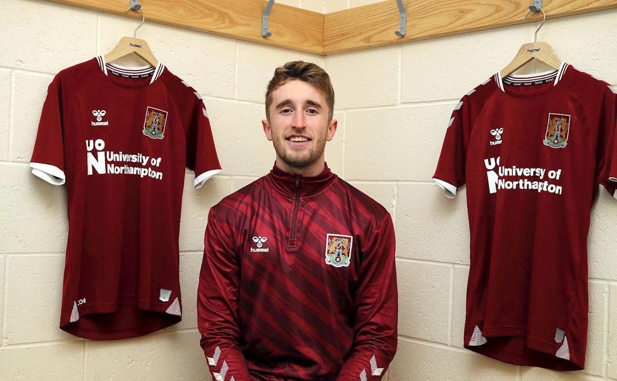 Ryan Nolan, durante su etapa en el Northampton inglés. 