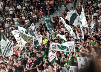 Imagen secundaria 1 - Primeros tres puntos de la temporada para el Elche (1-0)