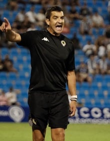 Imagen secundaria 2 - Ketu saca una sonrisa al Rico Pérez en el estreno del nuevo Hércules (1-0)