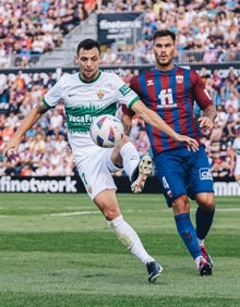 Imagen secundaria 2 - Imágenes del encuentro de esta tarde en Elda. 