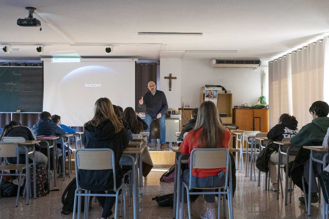 Alumnos en un centro educativo de Alicante.