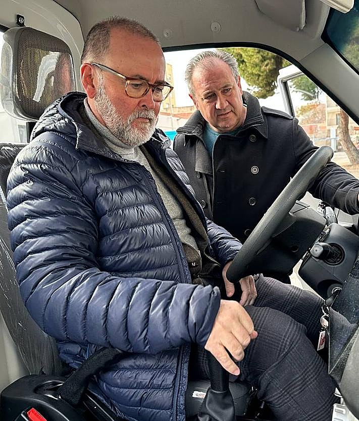 Imagen secundaria 2 - Nuevos vehículos de El Campello.