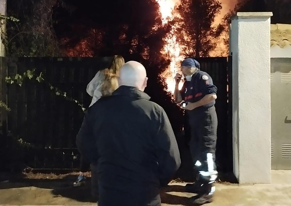 Imagen secundaria 1 - Imágenes del operativo de extinción facilitadas por al Ayuntamiento de Xàbia.