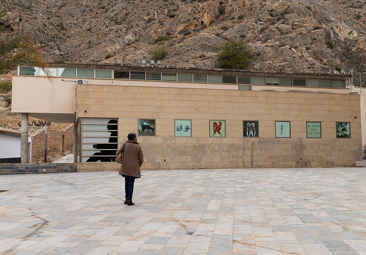 Fachada de la Fundación Miguel Hernández en Orihuela.