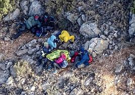 Imagen del rescate de este domingo en Algueña.