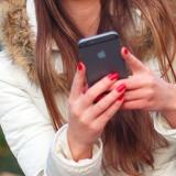 Educación regulará el uso de móviles en las aulas alicantinas para evitar el acoso escolar