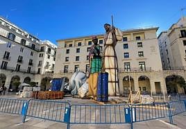 El Belén Gigante en pleno proceso de desmontaje el domingo por la mañana.