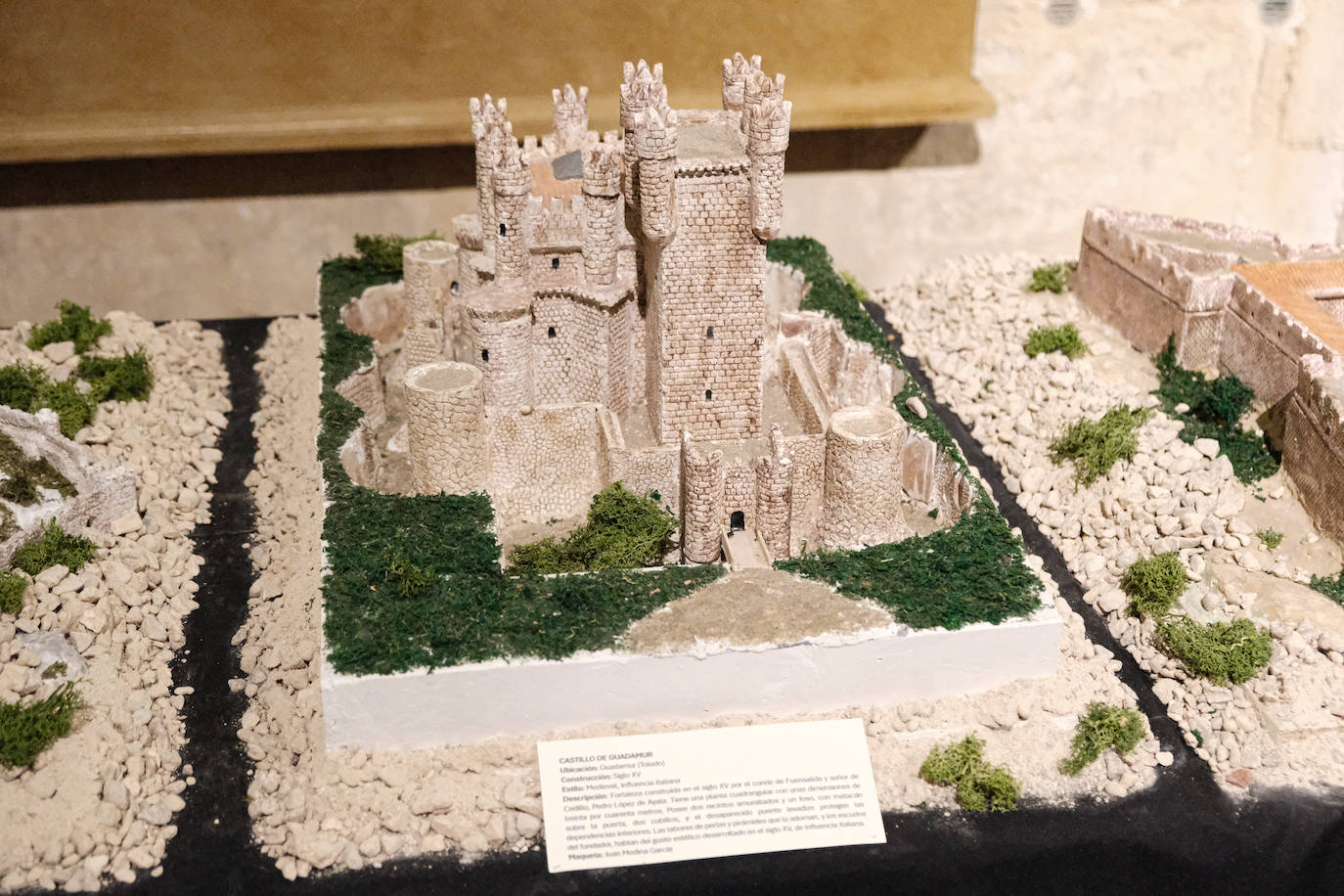 Las miniaturas invaden la Basílica de Santa María de Alicante