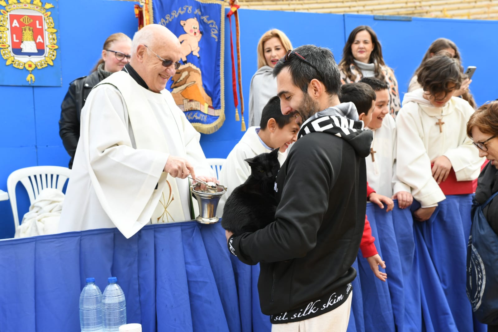 Las fiestas del Porrate de San Antón celebran su tradicional bendición de animales