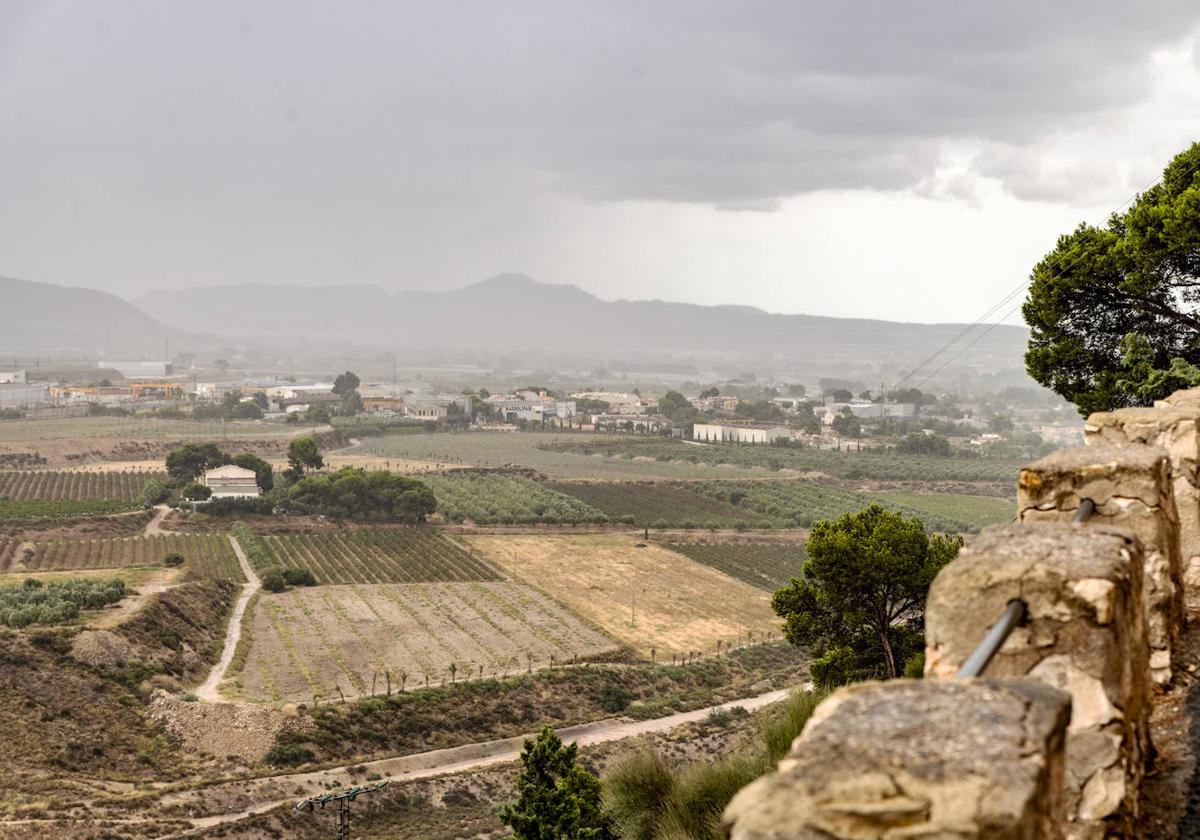 Panorámica de Novelda con las nubes como protagonistas.