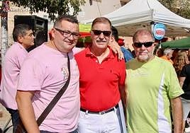 Luis Romero, el primero por la derecha.